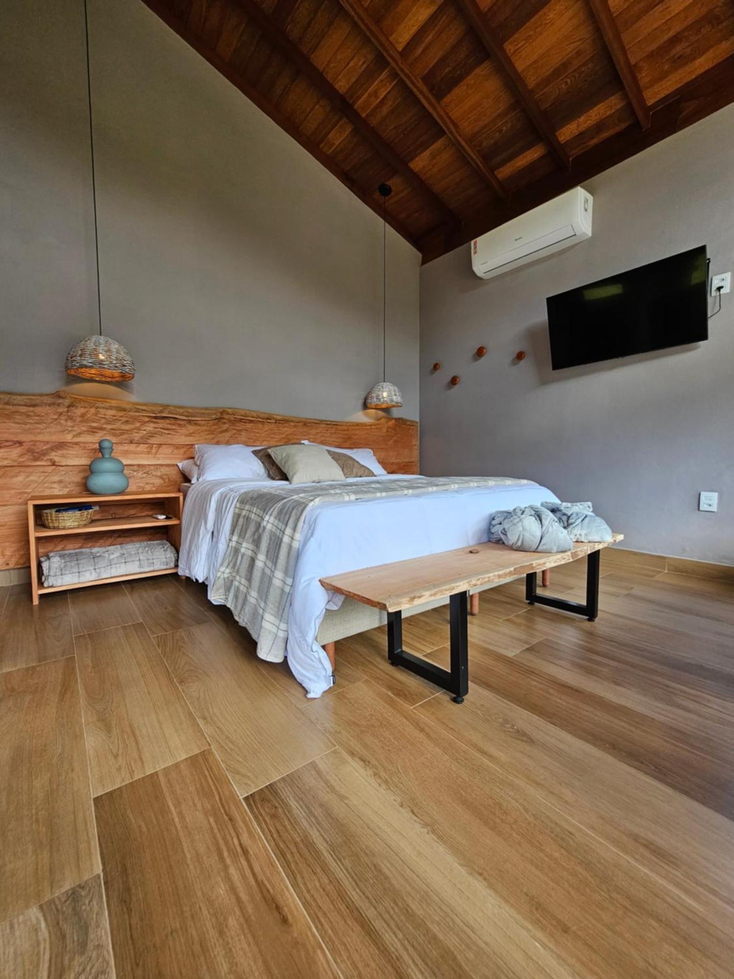 Vila Pinheiro Villa ซานตาเทเรซา ภายนอก รูปภาพ