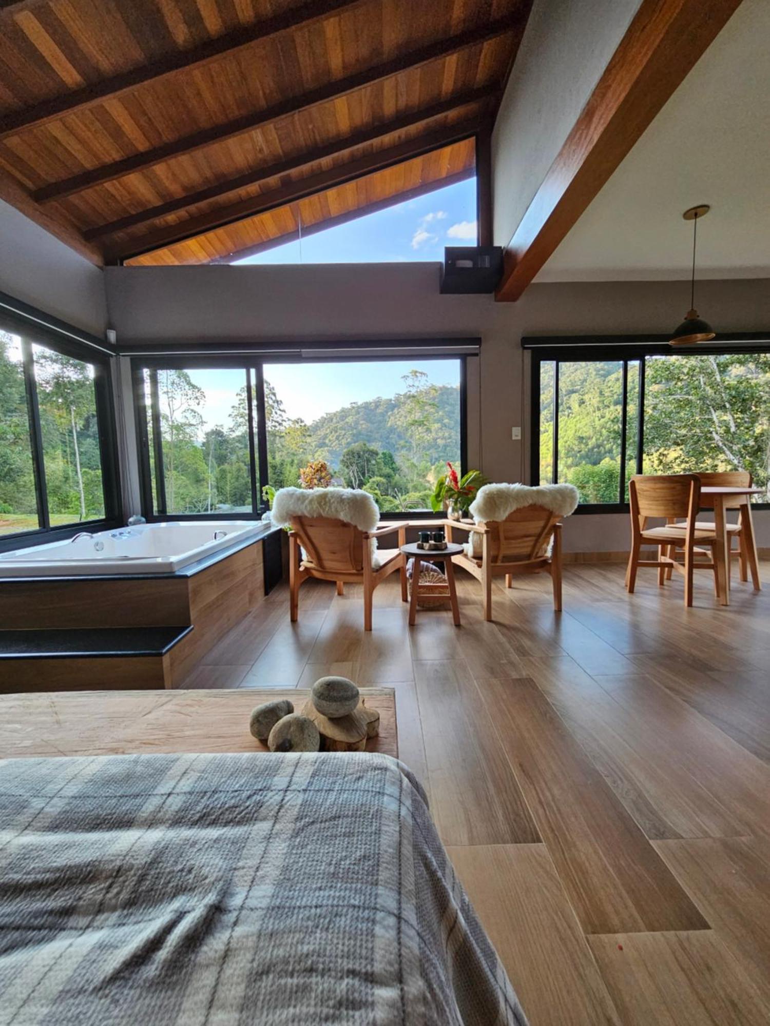Vila Pinheiro Villa ซานตาเทเรซา ภายนอก รูปภาพ