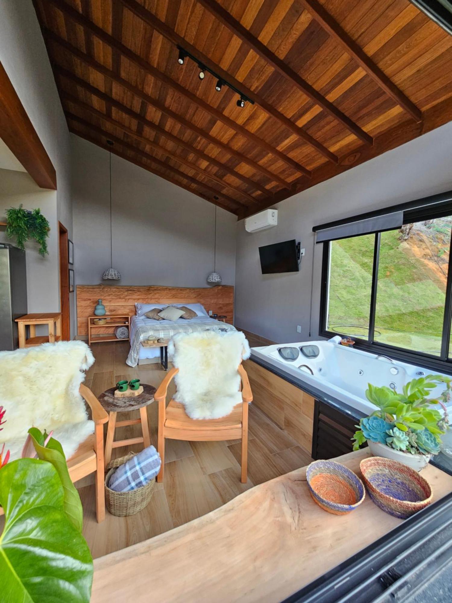 Vila Pinheiro Villa ซานตาเทเรซา ภายนอก รูปภาพ